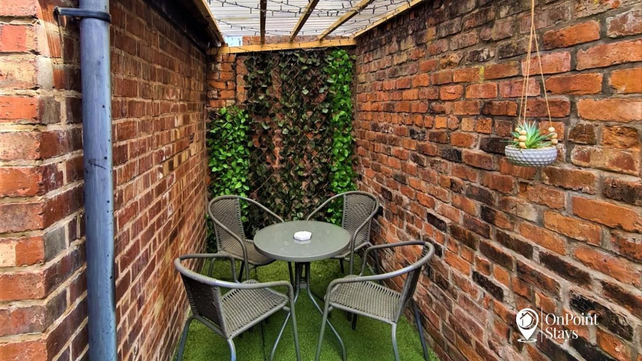 Lovely Spacious 5 Bedroom Home Near Chester City Centre Екстериор снимка